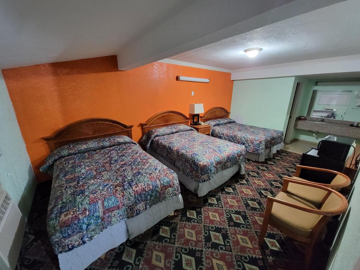 Eddy'S Motel Плезантон Екстер'єр фото